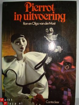 Pierrot in Uitvoering Ron en Olga van der Most 1980 - 1