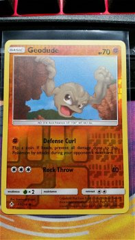 Geodude 87/214 (reverse) sm Unbroken Bonds - 1