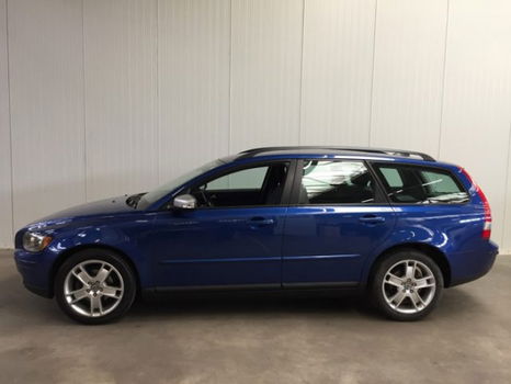 Volvo V50 - 2.0 Edition II Sport NAVI-ECC-LMV-PDC-DAKRAILS-TREKHAAK-CRUISE End Of Year Sale - 1