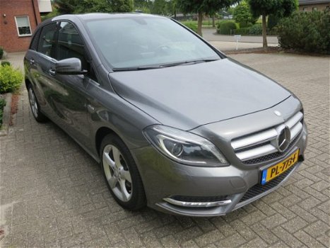 Mercedes-Benz B-klasse - 180 Ambition Autom. Trekhaak - 1