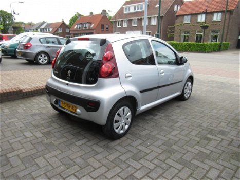 Peugeot 107 - 1.0 Active Airco, Stuurbekrachtiging, Electr.ramen, Centr.deurvergrendeling op afstand - 1