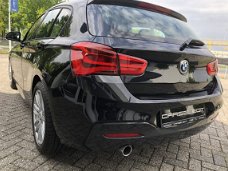 BMW 1-serie - 116i M Sport Pakket NAVIGATIE SPORTSTOELEN XENON PDC V/A ClIMAAT CONTROL