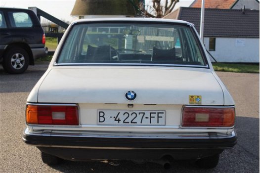 BMW 5-serie - 525 6 CILINDER 90% 1E LAK ORIGINEEL 103.760 KM - 1