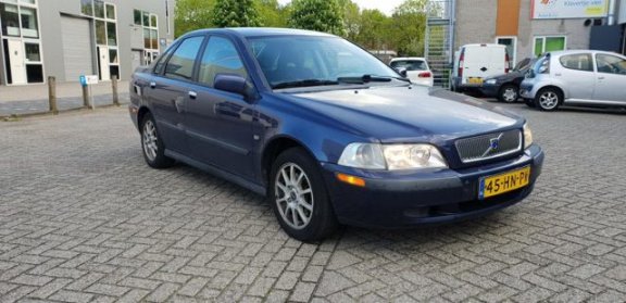 Volvo S40 - 1.8 - 1