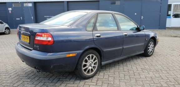 Volvo S40 - 1.8 - 1