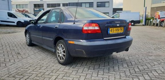 Volvo S40 - 1.8 - 1