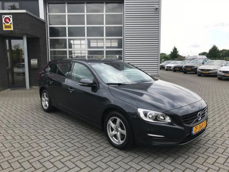 Volvo V60 - 2.0 D3 Summum 150 PK Navi leder Trekhaak Open dak winterpakket - 1