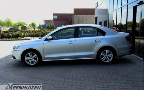 Volkswagen Jetta - 1.4 TSI Trendline DSG automaat Bj '12 NIEUWE APK Keurige auto - 1