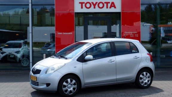 Toyota Yaris - 1.3 VVT-i 5-DRS SOL AIRCO RADIO-CD - 1