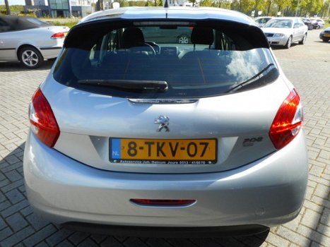 Peugeot 208 - 1.6 e-HDi 92PK 5D Navi/Airco - 1