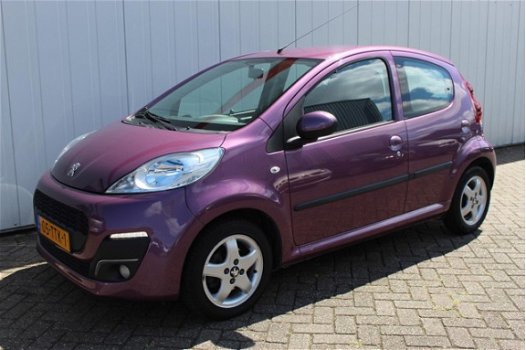 Peugeot 107 - 1.0 12V 68PK 5-DEURS Sportium AIRCO - 1