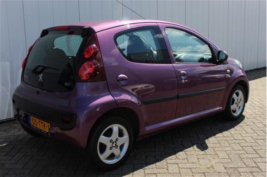 Peugeot 107 - 1.0 12V 68PK 5-DEURS Sportium AIRCO - 1