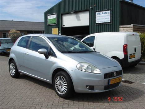 Fiat Grande Punto - 1.4 Dynamic Airco met boekjes+NAP - 1