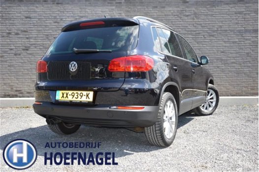 Volkswagen Tiguan - 2.0 TDI Sport&Style R-line Edition Navi / Cruise / Clima / Elektr. panoramadak - 1