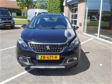 Peugeot 2008 - ALLURE 1.2PT-110pk Navigatie, Climate control, bluetooth, lmvelgen17inch