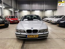 BMW 5-serie - 540i V8|NAP|LEER|SCHUIFDAK|SCHERM|VOLOPTIE|ONDERHOUDEN