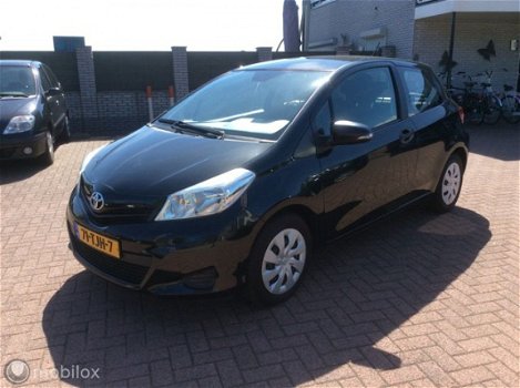 Toyota Yaris - 1.0 VVT-i Comfort boekjes nap airco stuurbekr - 1