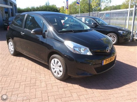 Toyota Yaris - 1.0 VVT-i Comfort boekjes nap airco stuurbekr - 1