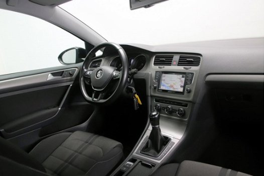 Volkswagen Golf - 1.0 TSI Business Edition Connected Navigatie Camera ParkAssist 200x Vw-Audi-Seat-S - 1