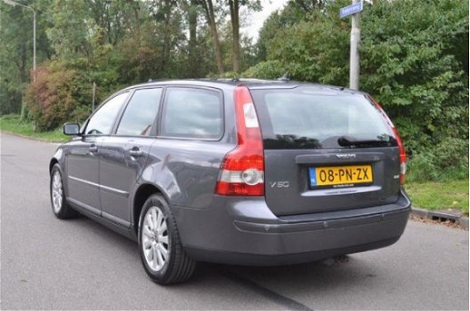 Volvo V50 - 2.4i 170PK SUMMUM, LEDER/SCHUIFDAK NETTE VOLVO - 1