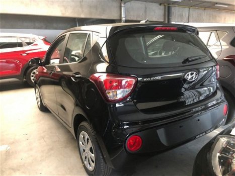 Hyundai i10 - Comfort + navi in diverse kleuren VAN 14.990, - VOOR 12.990, - 1