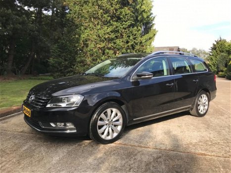 Volkswagen Passat Variant - 1.6 TDI Highline BlueMotion PANO, NAVI, LEDER, Zeer nette auto - 1