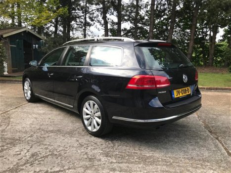 Volkswagen Passat Variant - 1.6 TDI Highline BlueMotion PANO, NAVI, LEDER, Zeer nette auto - 1