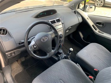 Toyota Yaris - 1.3 16v VVT-i 99pk 5D Aspiration - 1