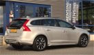 Volvo V60 - 2.0T 149KW Momentum - 1 - Thumbnail
