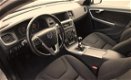 Volvo V60 - 2.0T 149KW Momentum - 1 - Thumbnail