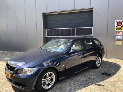 BMW 3-serie Touring - 318i Business Line Aut. Clima/Navigatie - 1