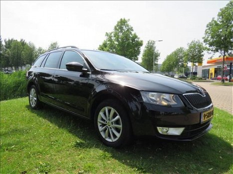 Skoda Octavia Combi - 1.4 TSI Ambition Business 130000km PANORAMA LEDER CLIMA *NL-AUTO - 1