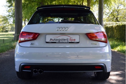 Audi A1 - 1.4 TFSI Automaat S-line 185 PK Panorama Navi Xenon Led - 1