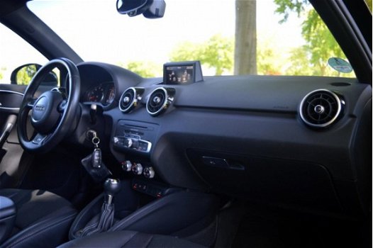 Audi A1 - 1.4 TFSI Automaat S-line 185 PK Panorama Navi Xenon Led - 1