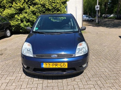 Ford Fiesta - 1.3 Futura NIEUWE APK//AIRCO//RIJD SCHAKELD GOED - 1