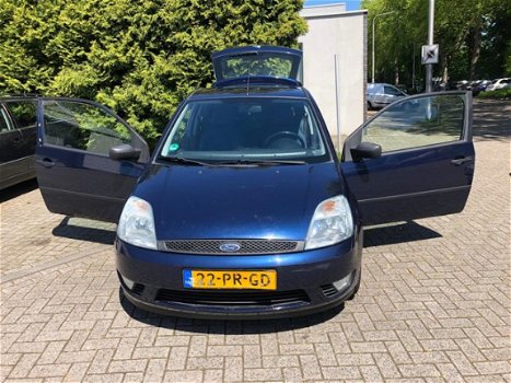 Ford Fiesta - 1.3 Futura NIEUWE APK//AIRCO//RIJD SCHAKELD GOED - 1