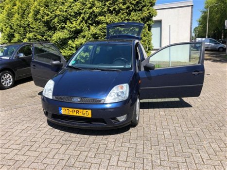 Ford Fiesta - 1.3 Futura NIEUWE APK//AIRCO//RIJD SCHAKELD GOED - 1