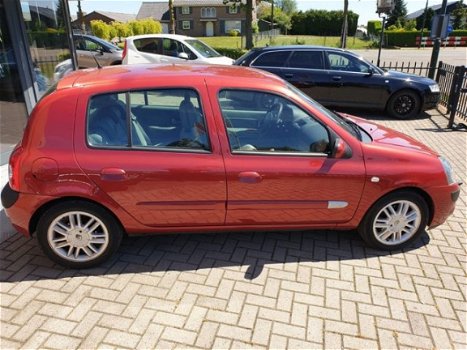 Renault Clio - Clio 1.6 V INITIALE - 1