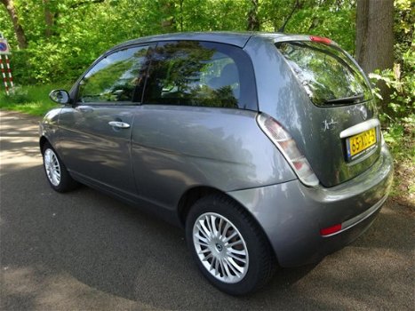 Lancia Y(psilon) - 1.2 8v Argento - 1