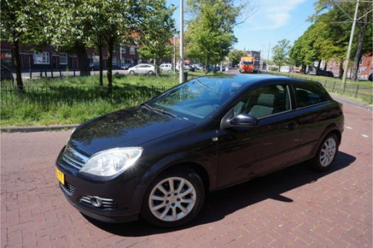 Opel Astra GTC - 1.6 Temptation PANORAMADAK/VOORRUIT - 1