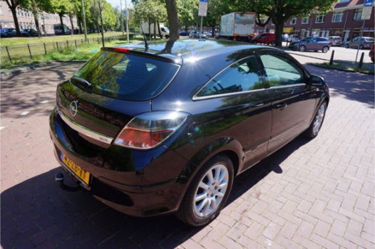 Opel Astra GTC - 1.6 Temptation PANORAMADAK/VOORRUIT - 1