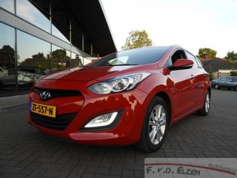 Hyundai i30 Wagon - 1.6 CRDI Business Edition - 1