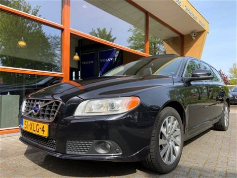 Volvo V70 - 1.6 T4 Limited Edition - 1