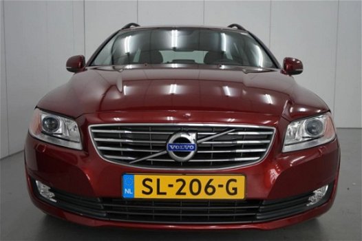 Volvo V70 - 2.0 D3 Momentum | NAVIGATIE | DAKRAILS | PDC ACHTER | - 1