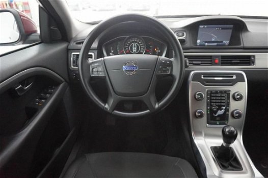 Volvo V70 - 2.0 D3 Momentum | NAVIGATIE | DAKRAILS | PDC ACHTER | - 1