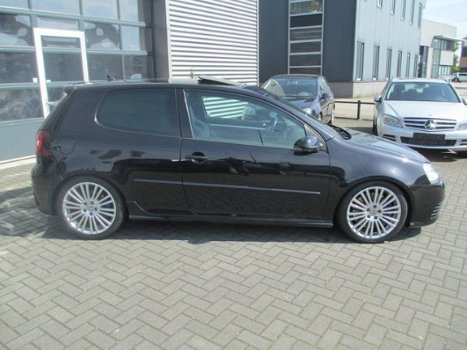 Volkswagen Golf - R32 - 1