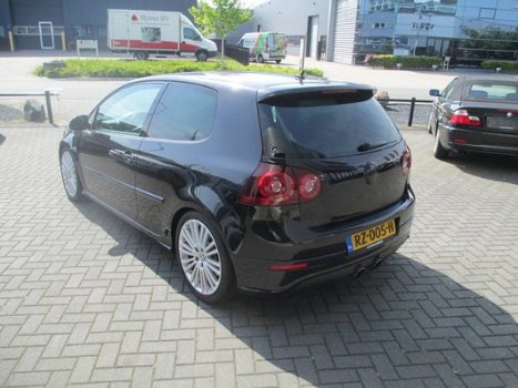 Volkswagen Golf - R32 - 1