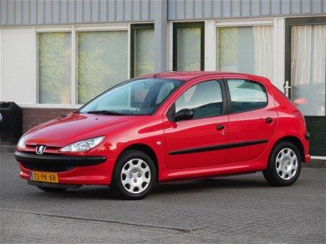 Peugeot 206 - 1.1 XR 5DRS/NIEUWE APK/NAP/SUPER ZUINIG - 1