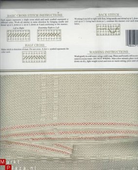 ZWEIGART AFGHAN STOF MET CREME/ RUIT MET PATRONENBOEK - 3