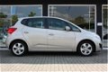 Kia Venga - 1.6 CVVT X-ecutive | Automaat | Parkeersensoren achter | Climate control | - 1 - Thumbnail